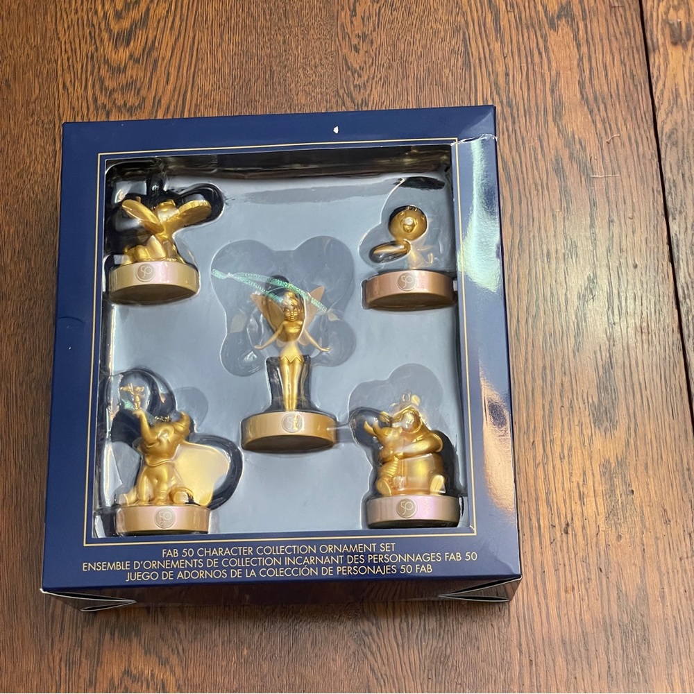 Walt Disney World 50th Anniversary Fab 50 Gold Ornament set NIB - Picture 4 of 10